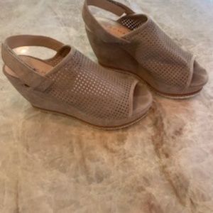Sacha London platform wedge sandals, size 7, taupe tan Nubuck